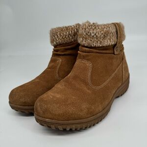 Khombu Women's 8 Laura All Weather Ankle Suede Outdoor‎ Tan Brown Snow Boots